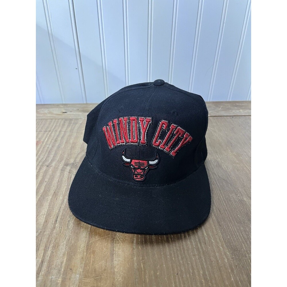 Mitchell & Ness Chicago Bulls ZZ Satin Undervisor Adjustable Snapback Hat Cap